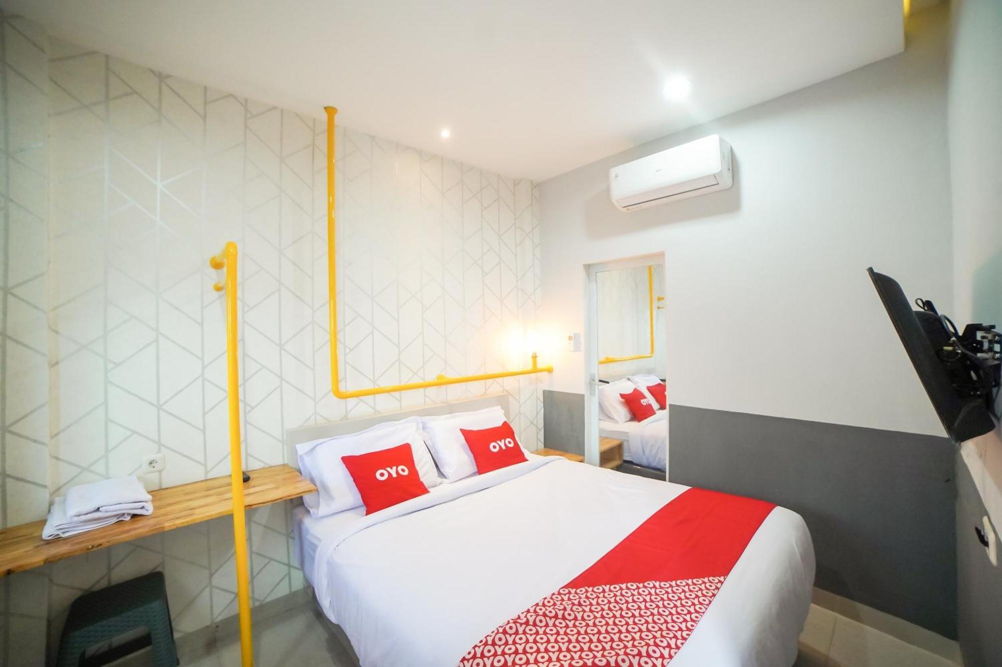 Capital O 90874 Millenium Inn 2 Medan Exterior foto